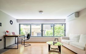Newly Cosy Renovated Apartment Downtown